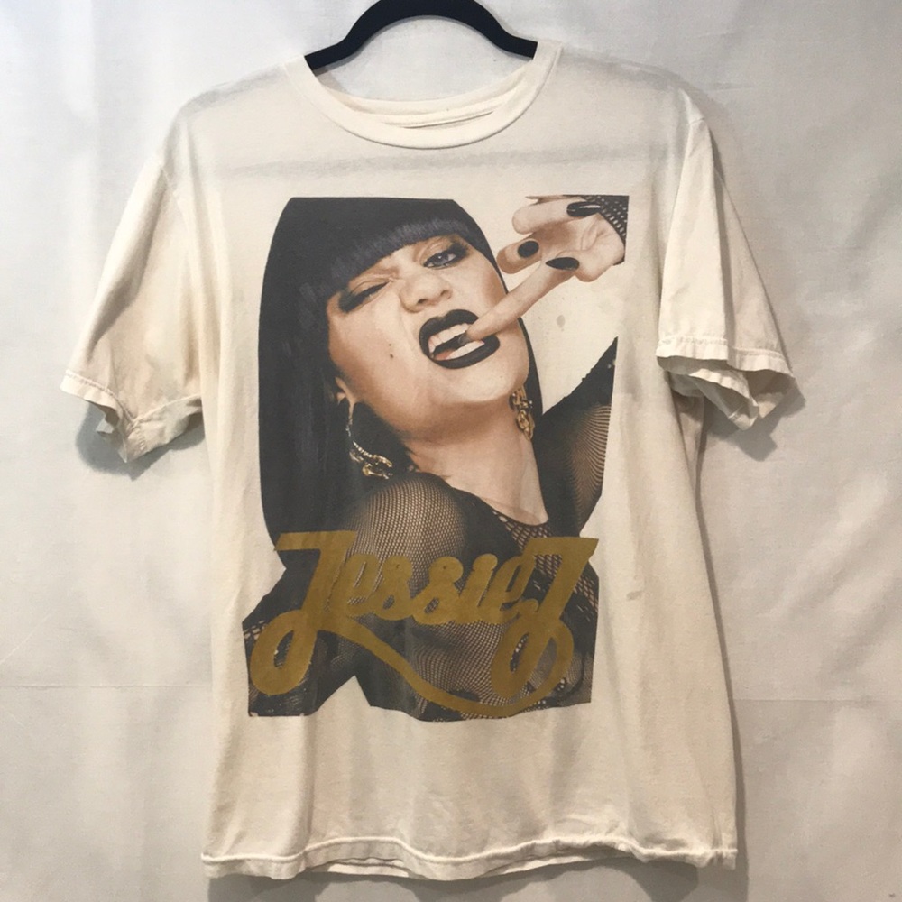 Jessie J tee